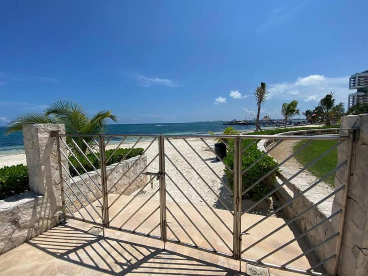 Beachfront Luxury Apartments Cancún Dış mekan fotoğraf